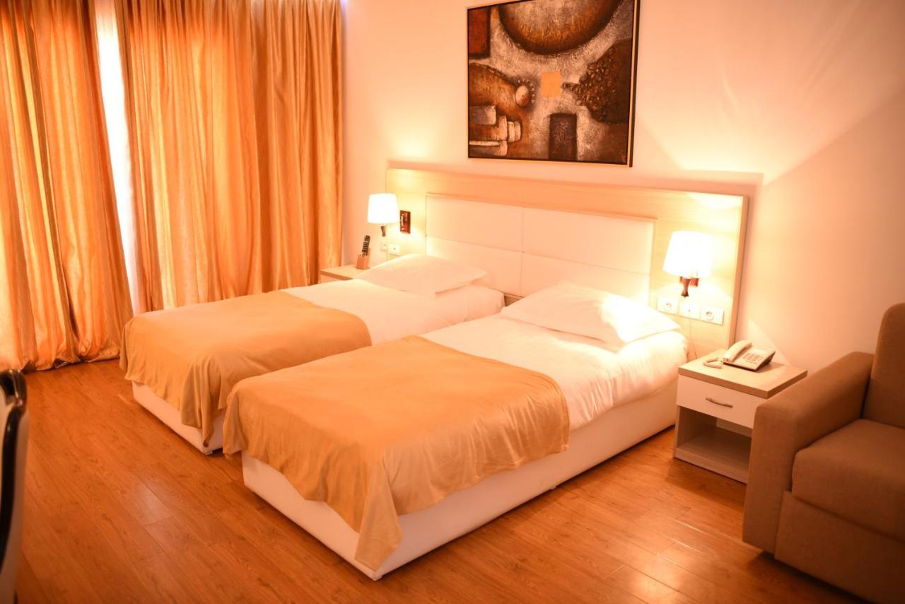 Hotel Bleart Shkallnur Экстерьер фото
